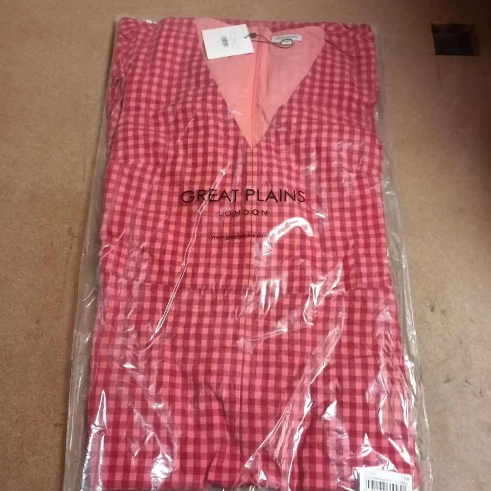 BAGGED GREAT PLAINS TUNIS CHECK V NECK DRESS IN CRIMSON/HOT CORAL - 12