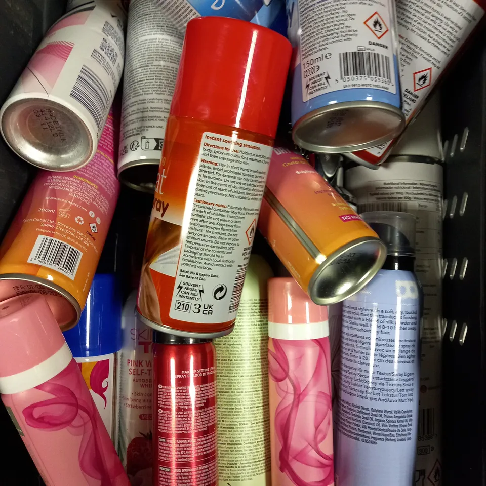 APPROXIMATELY 15 ASSORTED AEROSOLS TO INCLUDE DRY SHAMPOO, HEAT SPRAY, NIVEA MEN DEODORANT ETC - COLLECTION ONLY 