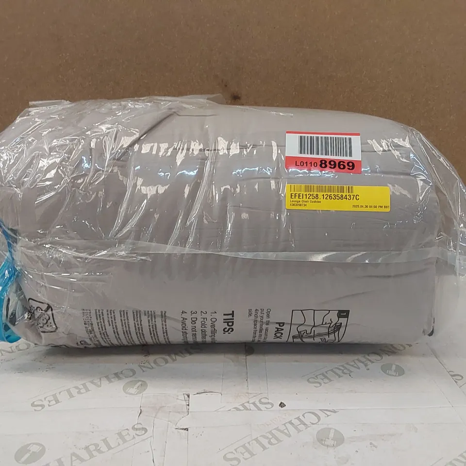 BAGGED LOUNGE CHAIR CUSHION