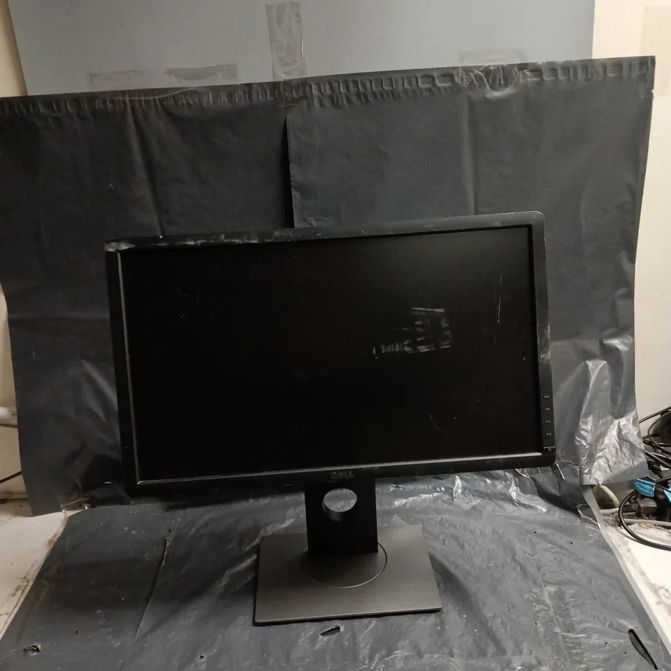 DELL P2212HB 21.5" LCD MONITOR – BLACK - SCRATCHES TO SCREEN