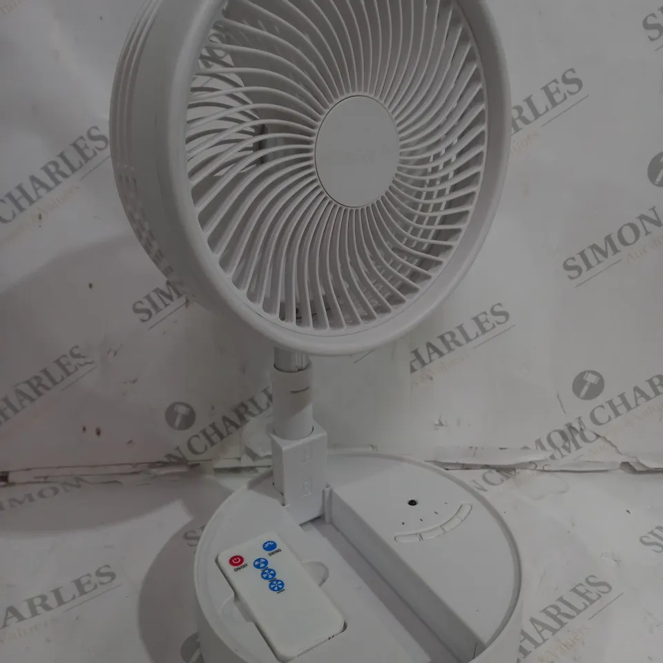 BOXED BELL & HOWELL OSCILLATING FOLDING RECHARGEABLE FAN, WHITE