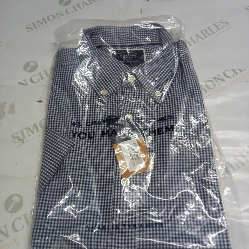 BAGGED CHARLES TYRWHITT BUTTON SHIRT SIZE M (SLIM FIT)