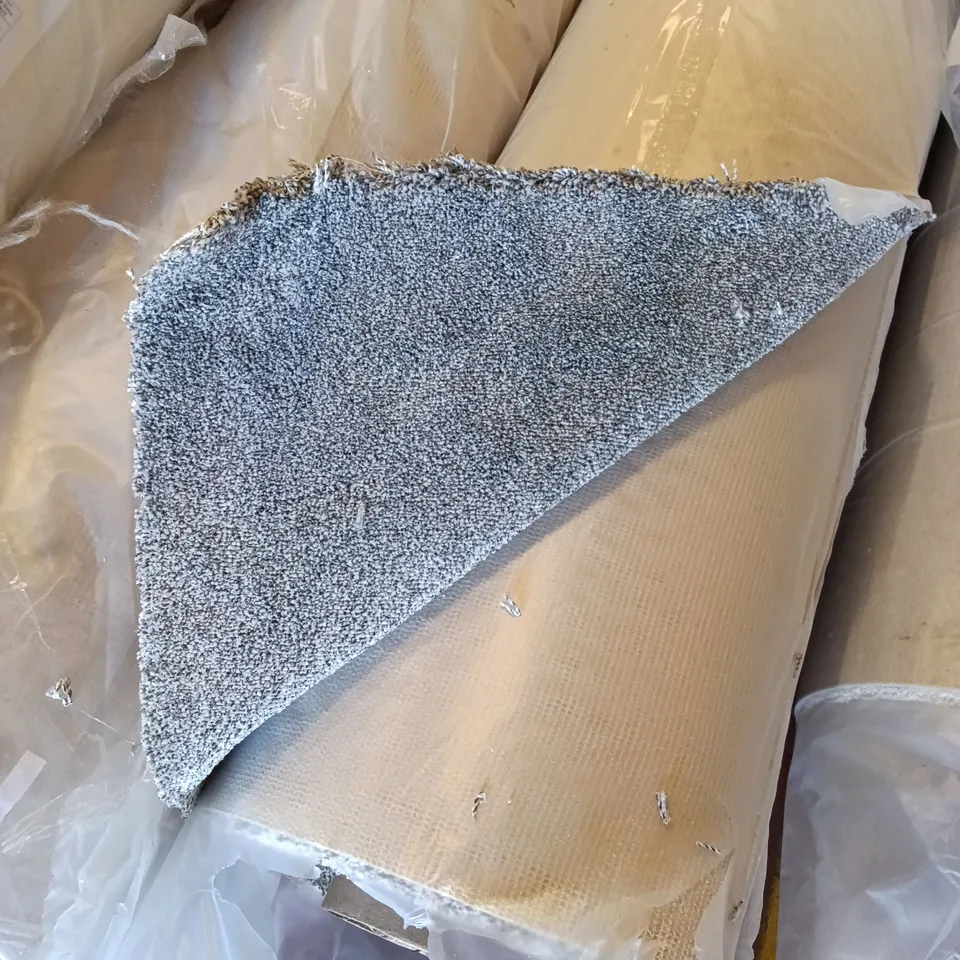 ROLL OF QUALITY CLASSIC CHARM HEATHERS CARPET // APPROX SIZE 4.00 X 6.68M