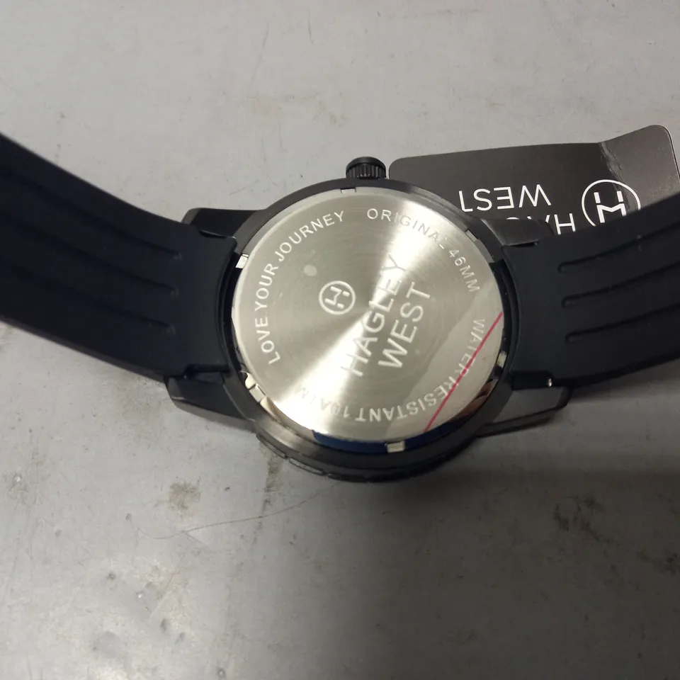 HAGLEY WEST WATCH IN DARK GREEN W. BLACK STRAP