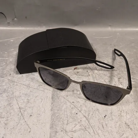 PRADA BLACK FRAME SUNGLASSES
