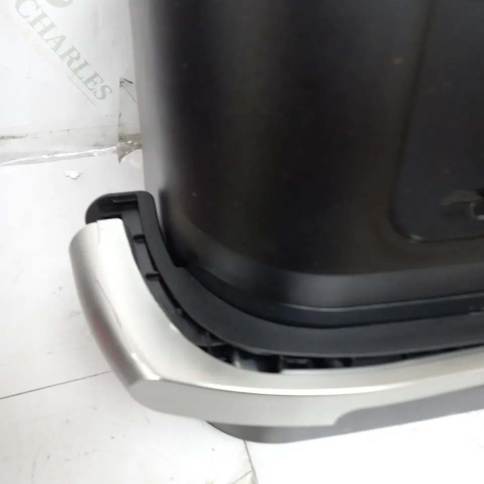 BOXED NINJA 10.4L FOODI FLEXDRAWER DUAL AIR FRYER IN BLACK AF500UK