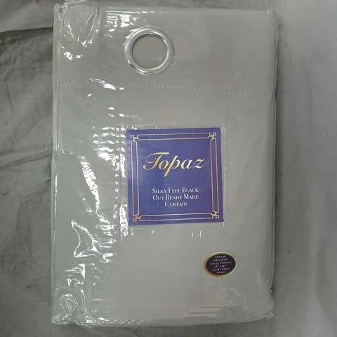 BOX OF APPROXIMATELY 5 TOPAZ HOME EYELET CURTAINS IN GREY (46"X90")