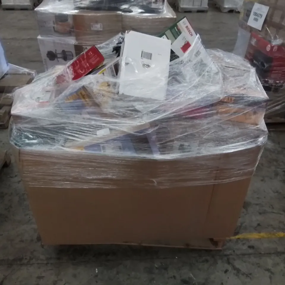PALLET TO CONTAIN APPROXIMATELY 54 ASSORTED ELECTRONIC GOODS & PRODUCTS. INCLUDES