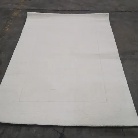 QUALITY DESIGNER AREA RUG - APPROXIMATELY 170X120CM