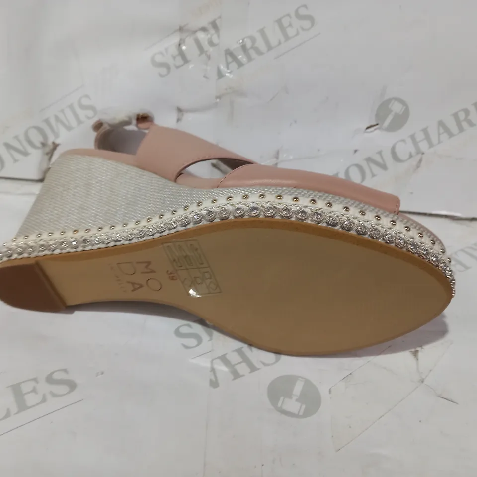 BOXED PAIR OF MODA IN PELLE EMBELLISHED WEDGE IN NUDE COLOUR EU SIZE 39