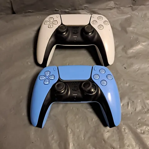 SONY PLAYSTATION 5 X2 CONTROLLERS IN WHITE/BLUE CFI-ZCT1W