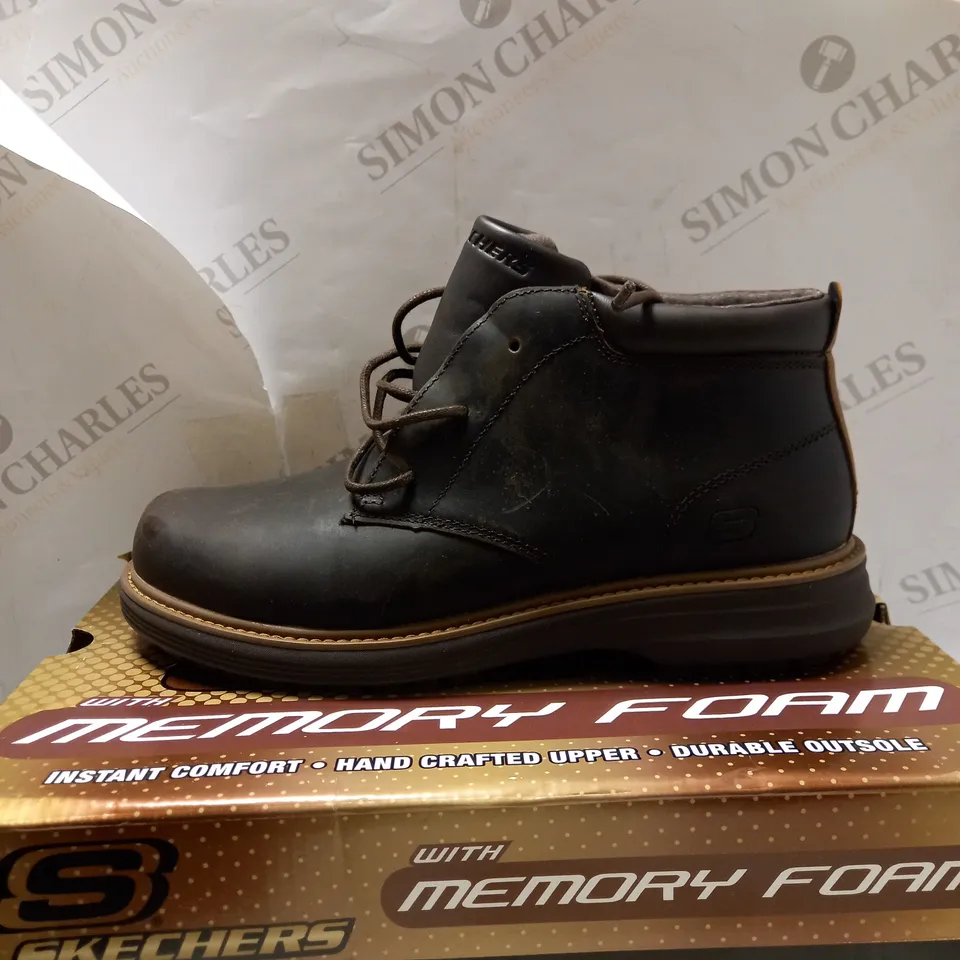 SKECHERS MENS CHOCOLATE LEATHER BOOTS - SIZE 8