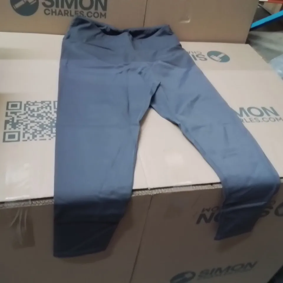 BOXED BRAND NEW APPROXIMATELY 24 ANTHOLOGY LEGGINGS CHARCOAL SIZE 20