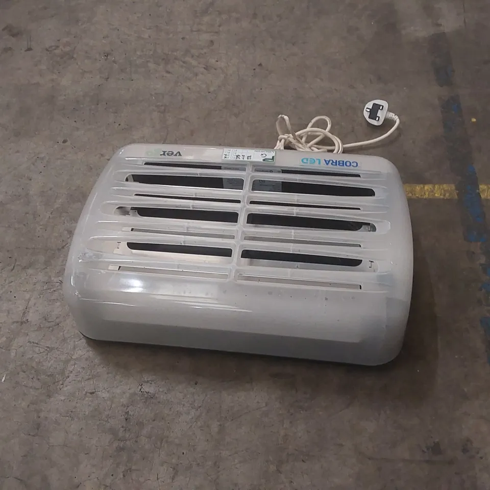 COBRA LED COMMERCIAL ELECTRIC FLY KILLER