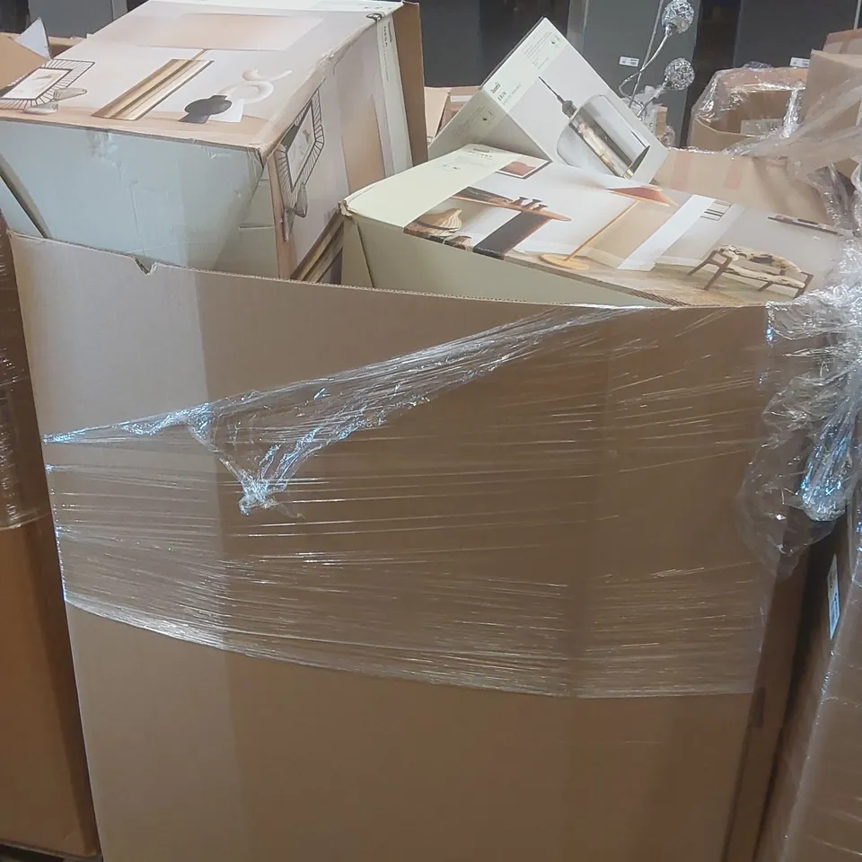 PALLET CONTAINING A VERY LARGE QUANTITY OF ASSORTED DESIGNER LIGHTING PRODUCTS TO INCLUDE: FLOOR LAMP, TABLE LAMP, CEILING LIGHTS