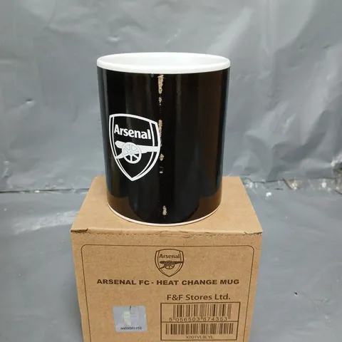 BOX OF APROX 30 ARSENAL FC HEAT CHANGED MUG / COLLECTION ONLY