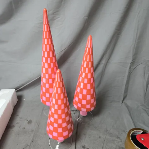 SET OF 3 RED CHECKERED GLASS CONE DECORATIONS