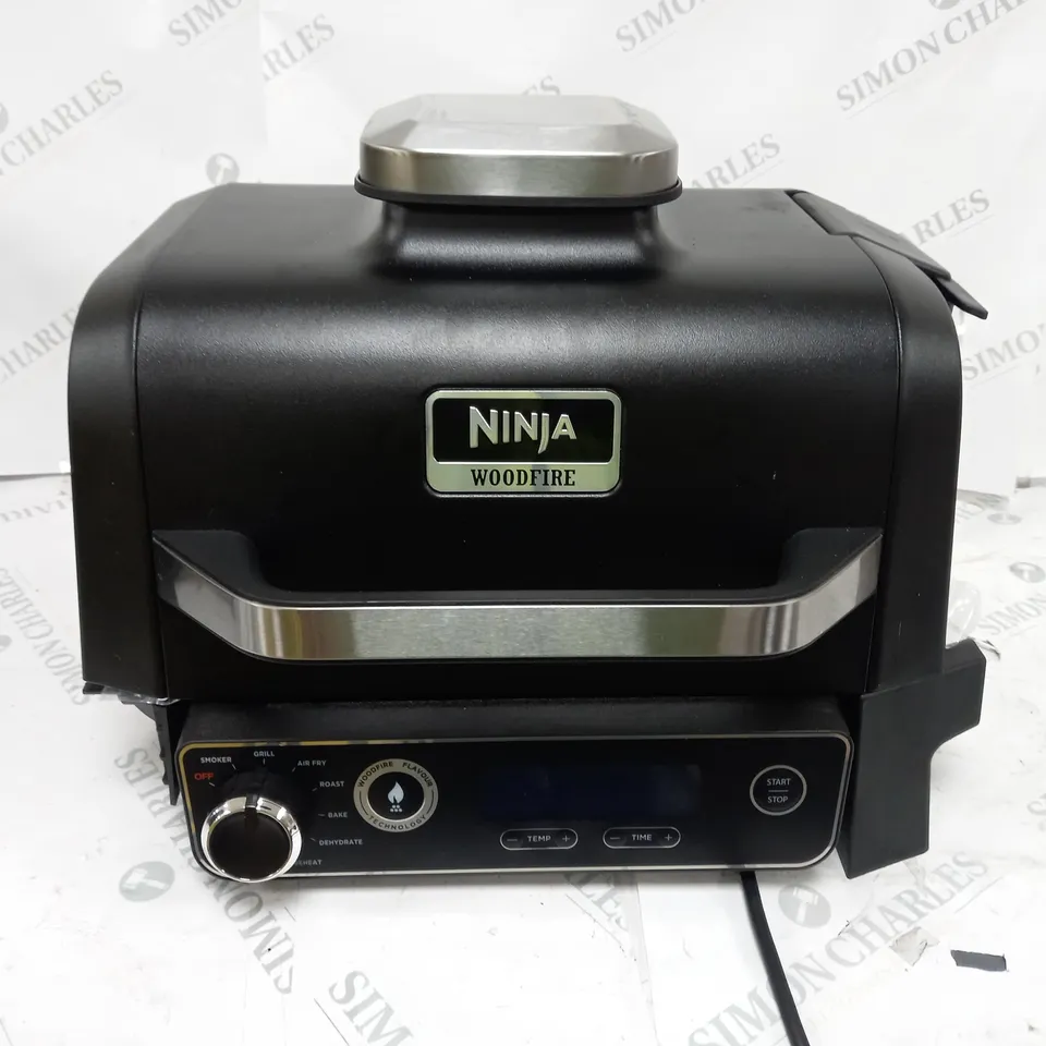 NINJA WOODFIRE ELECTRIC BBQ GRILL & SMOKER OG701UKQ
