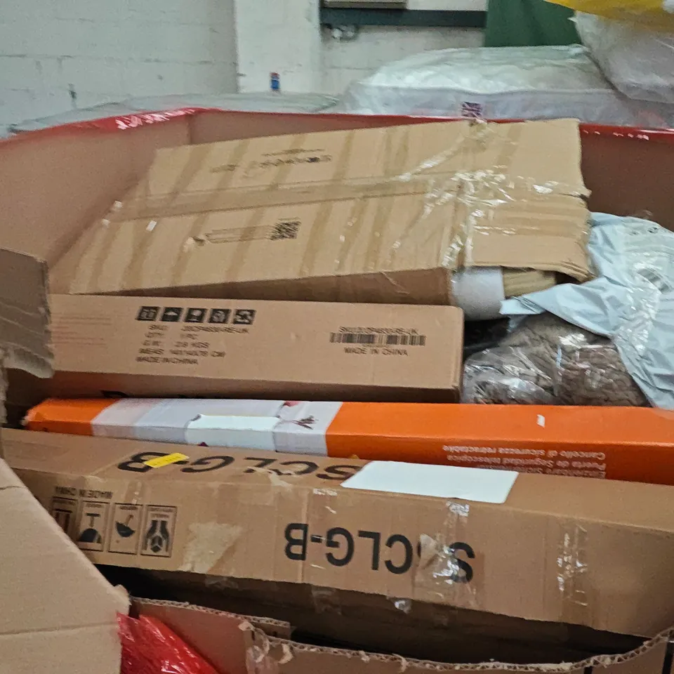 PALLET OF ASSORTED HOUSEHOLD GOODS AND PRODUCTS TO INCLUDE;FULL LENGTH MIRROR, RETRACTABLE SAFETY GATE,PHOTO FRAME