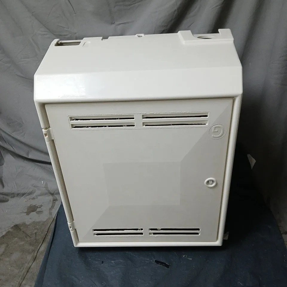 TRICEL AMZ - MK2 SURFACE MOUNTED GAS METER BOX WHITE BOXED