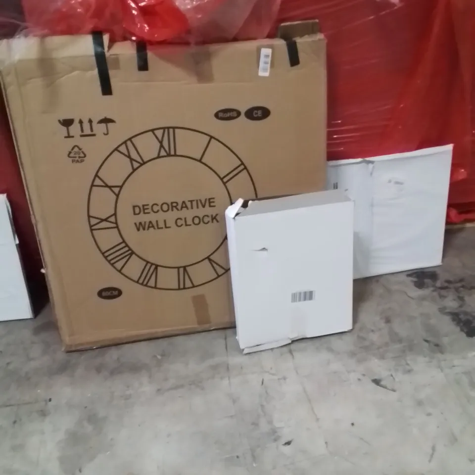 PALLET OF ASSORTED HOUSEHOLD GOODS AND PRODUCTS TO INCLUDE;WALL CLOCK,MAGNETIC DARTBOARD,LED CHRISTMAS DECORATION 