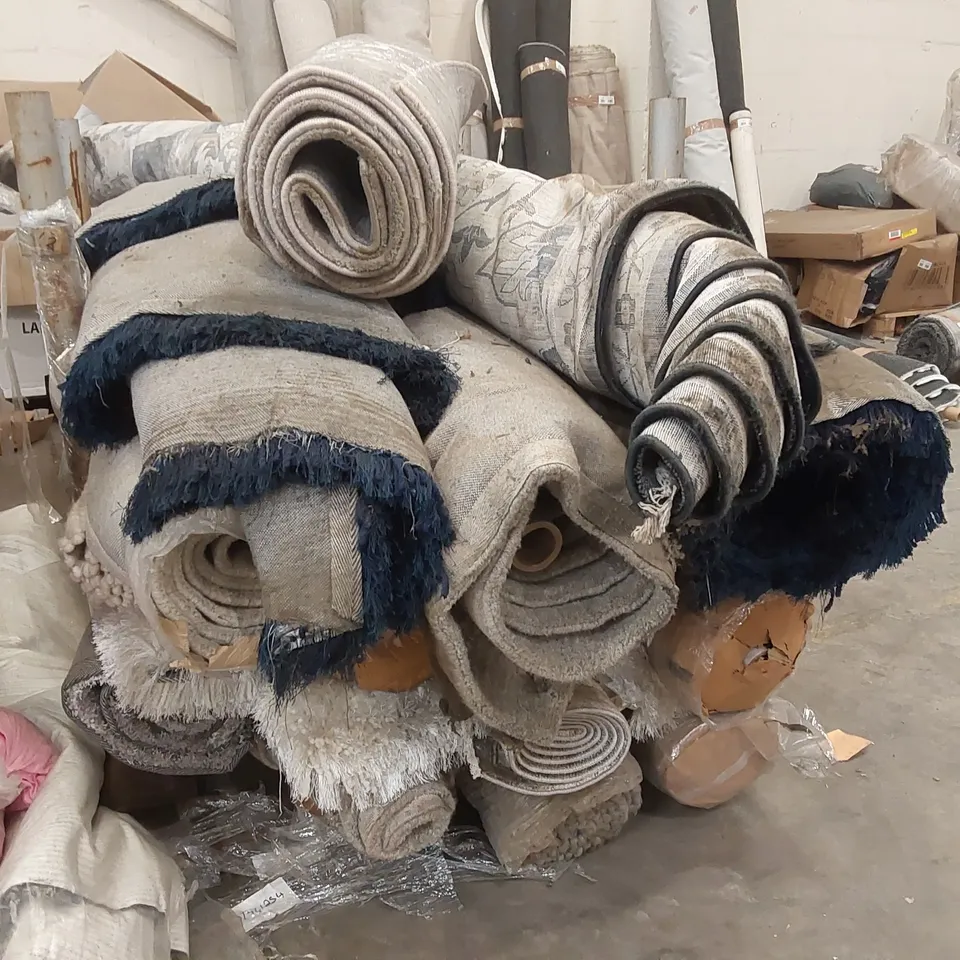 PALLET CONTAINING A LARGE QUANTITY OF DESIGNER RUGS (METAL PALLET NOT INCLUDED)