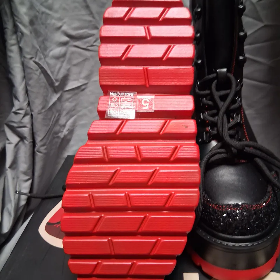 BRAND NEW BOXED RICHARD O'BRIEN'S ROCKY HORROR SHOW X KOI THE TIME WARP PLATFORM BOOTS BLACK SIZE 6