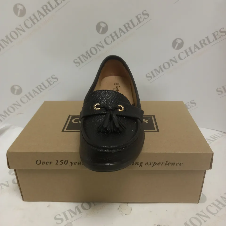 BOXED PAIR OF TASSLE SLIP ON LEATHER SHOES IN BLACK - SIZE 6