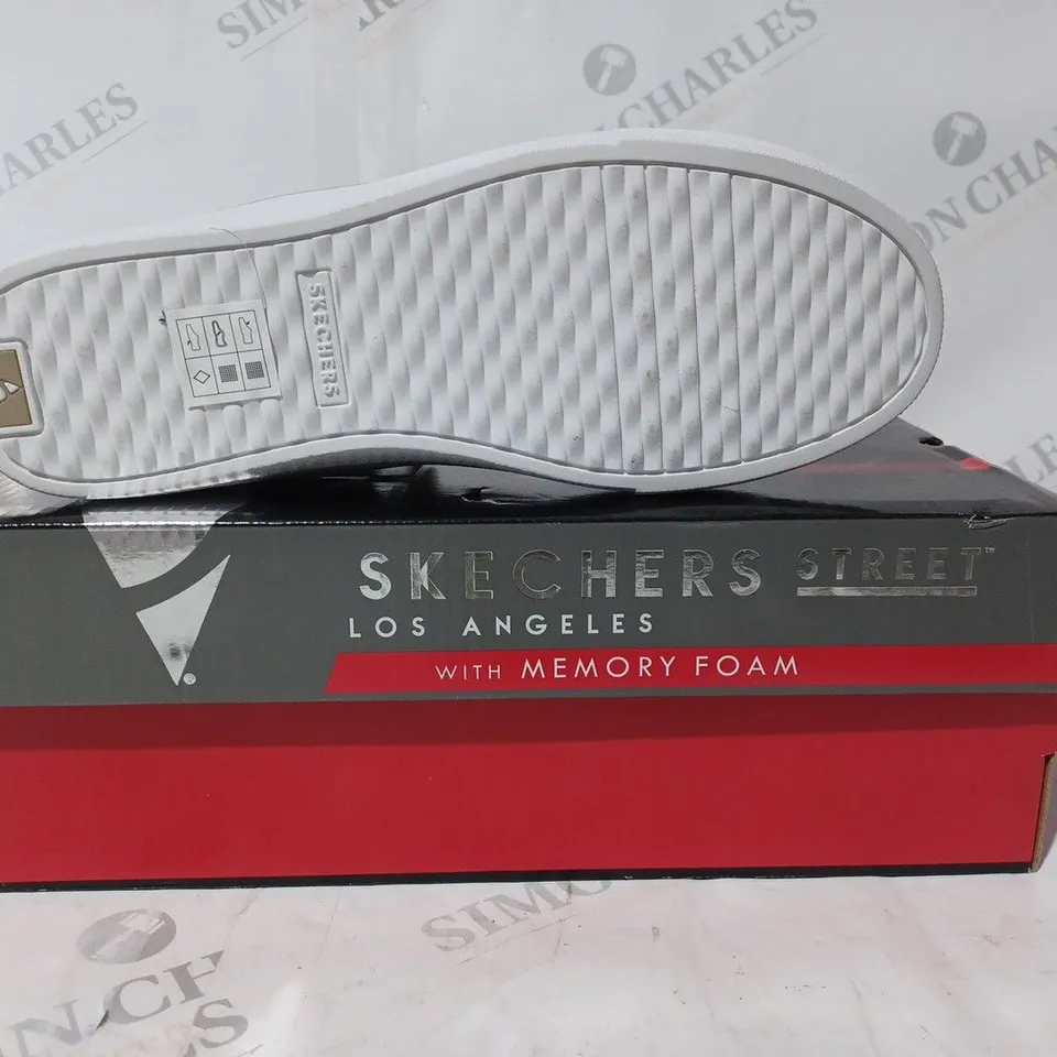 BOXED PAIR OF SKECHERS STREET LACE TRAINERS IN WHITE SIZE 5.5