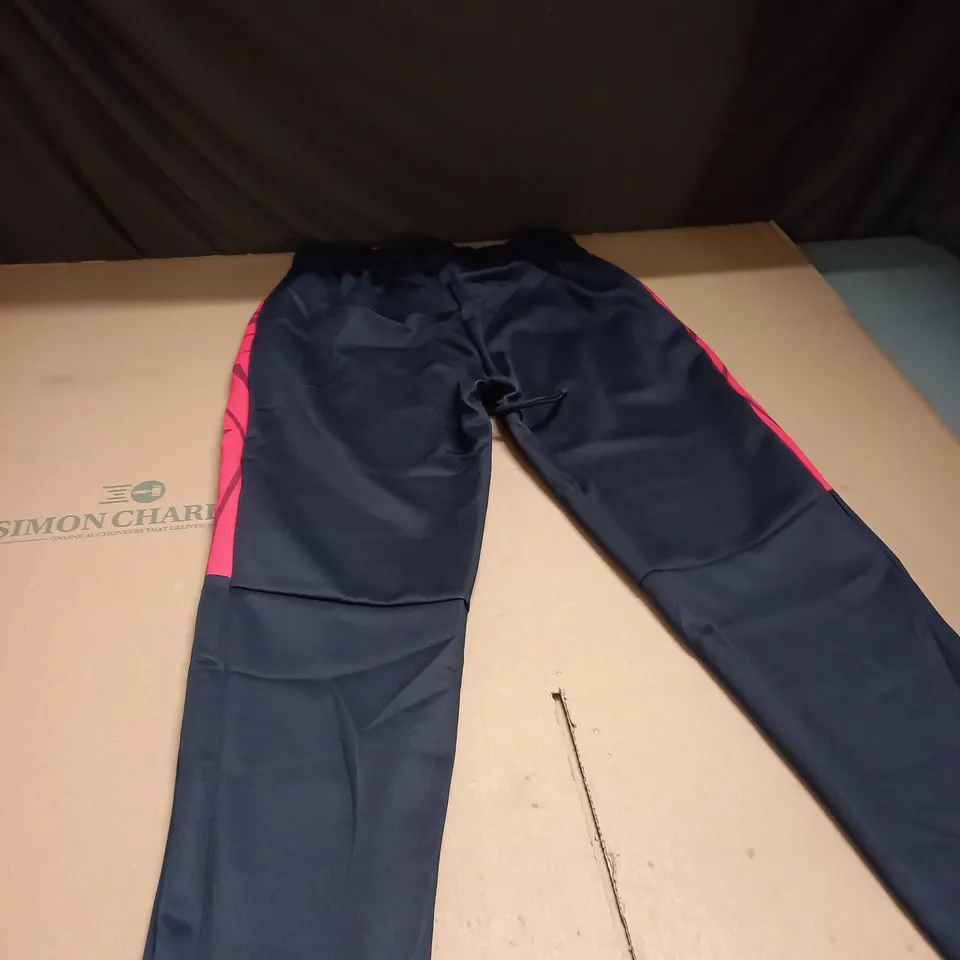 RAVEN TRACKSUIT BOTTOMS SZIE XL