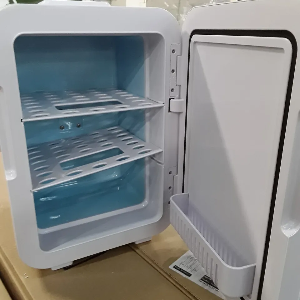 BOXED COLD-WARM 12V ELECTRONIC REFRIGERATOR 