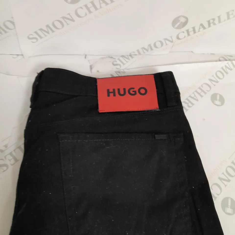 HUGO BOSS BLACK DENIM JEANS SIZE W32 L32