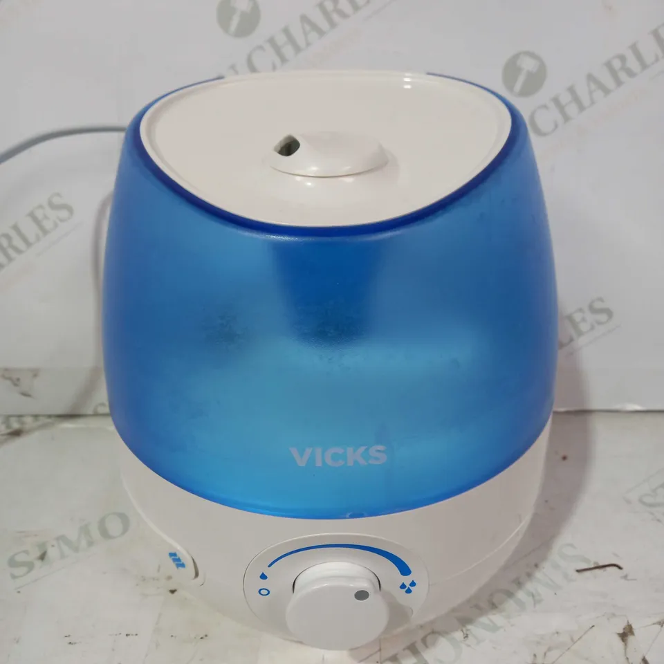 VICKS MINI HUMIDIFIER