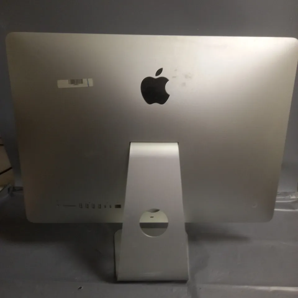 UNBOXED APPLE A1418 COMPUTER