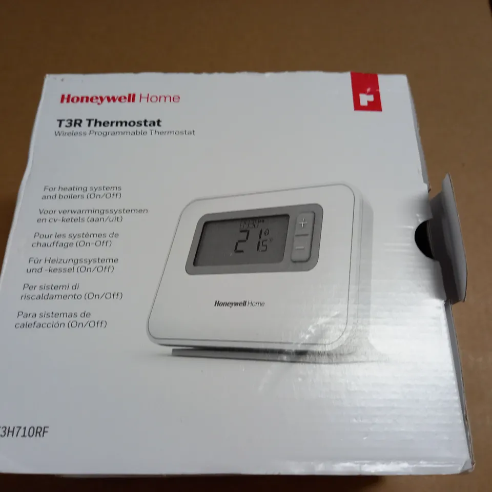 BOXED HONEYWELL HOME T3R WIRELESS PROGRAMMABLE THERMOSTAT - Y3H710RF
