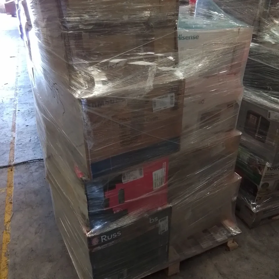 PALLET TO CONTAIN APPROXIMATELY 16 ASSORTED ELECTRONIC GOODS & PRODUCTS. INCLUDES