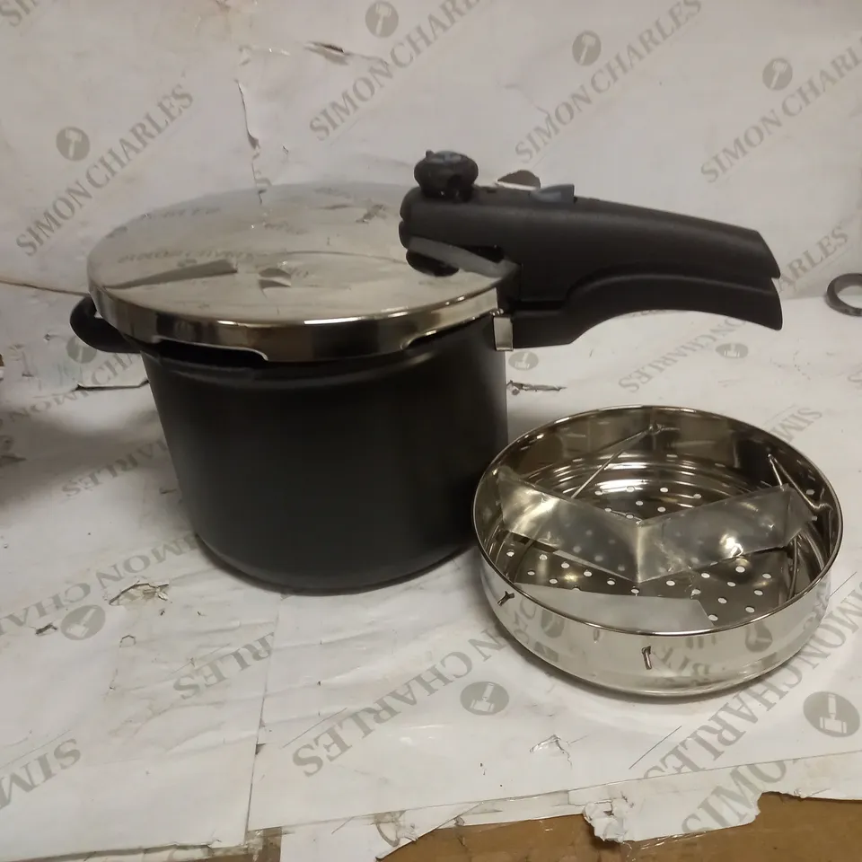 PRESTIGE SMART PLUS 6L PRESSURE COOKER 