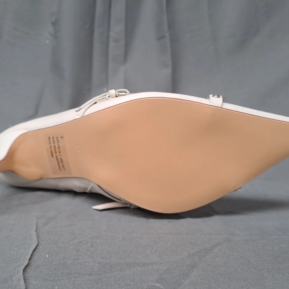 BOXED PAIR OF EGO KELSET POINTED TOE HEELED BOOTS IN BEIGE UK SIZE 6