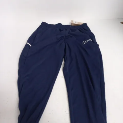NIKE MEN'S NAVY JOGGERS WITH SWOOSH LOGO – SIZE M