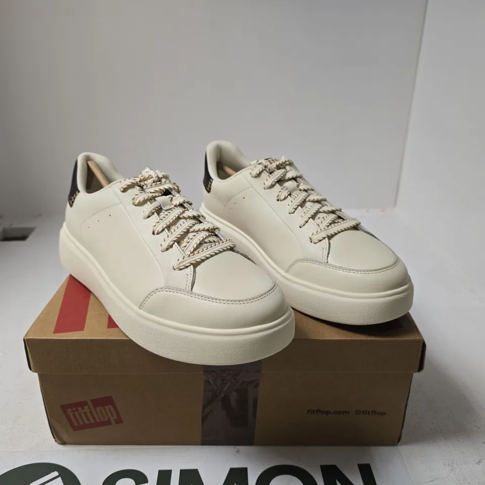 FITFLOP BLANKET STITCH CREAM/BLACK TRAINERS UK 8 BOXED