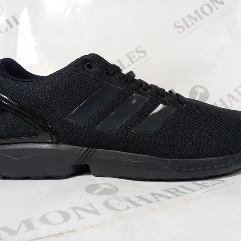 PAIR OF ADIDAS ZX FLUX SHOES IN BLACK UK SIZE 9