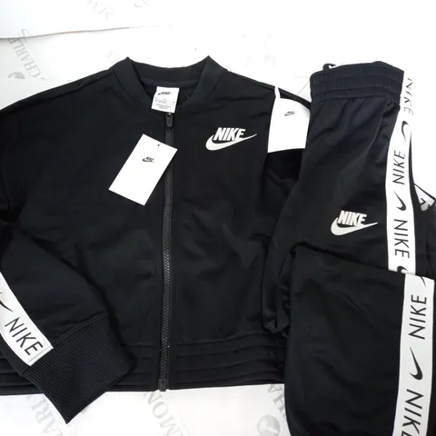 NIKE KIDS TRACKSUIT - M 137-146CM