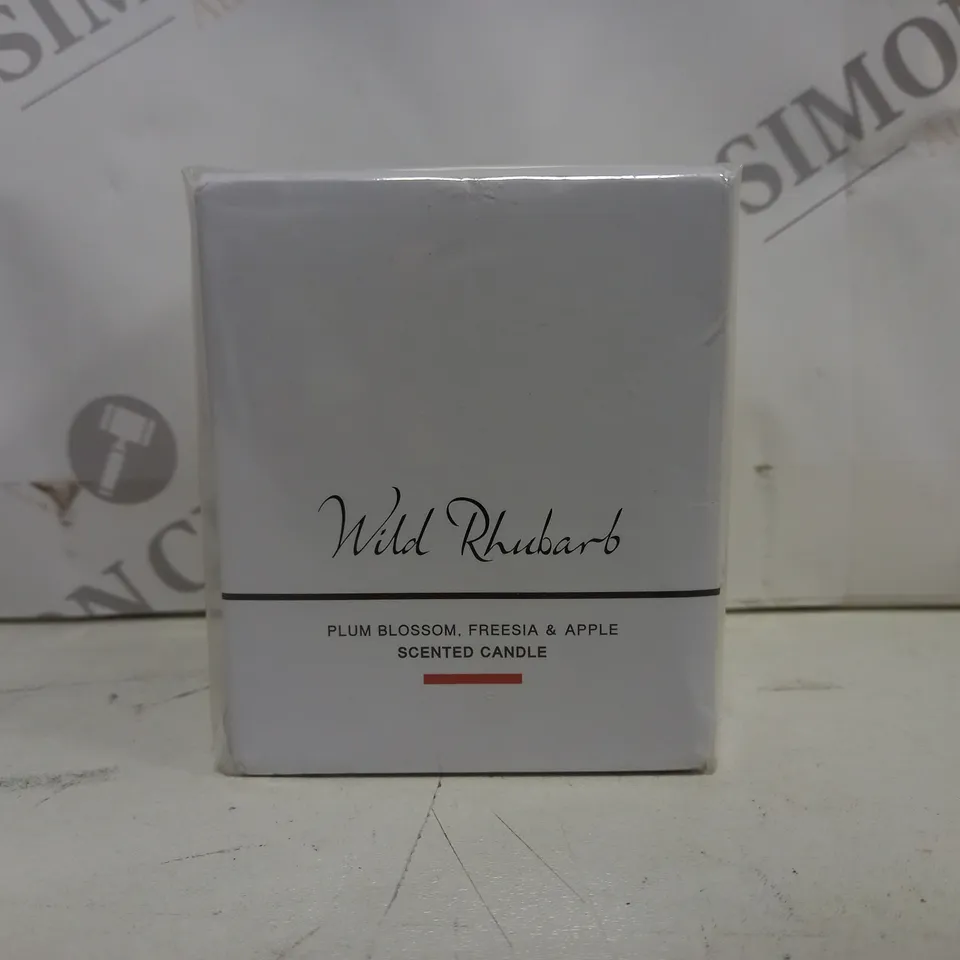 BOXED THE WHITE COMPANY WILD RHUBARB SCENTED CANDLE