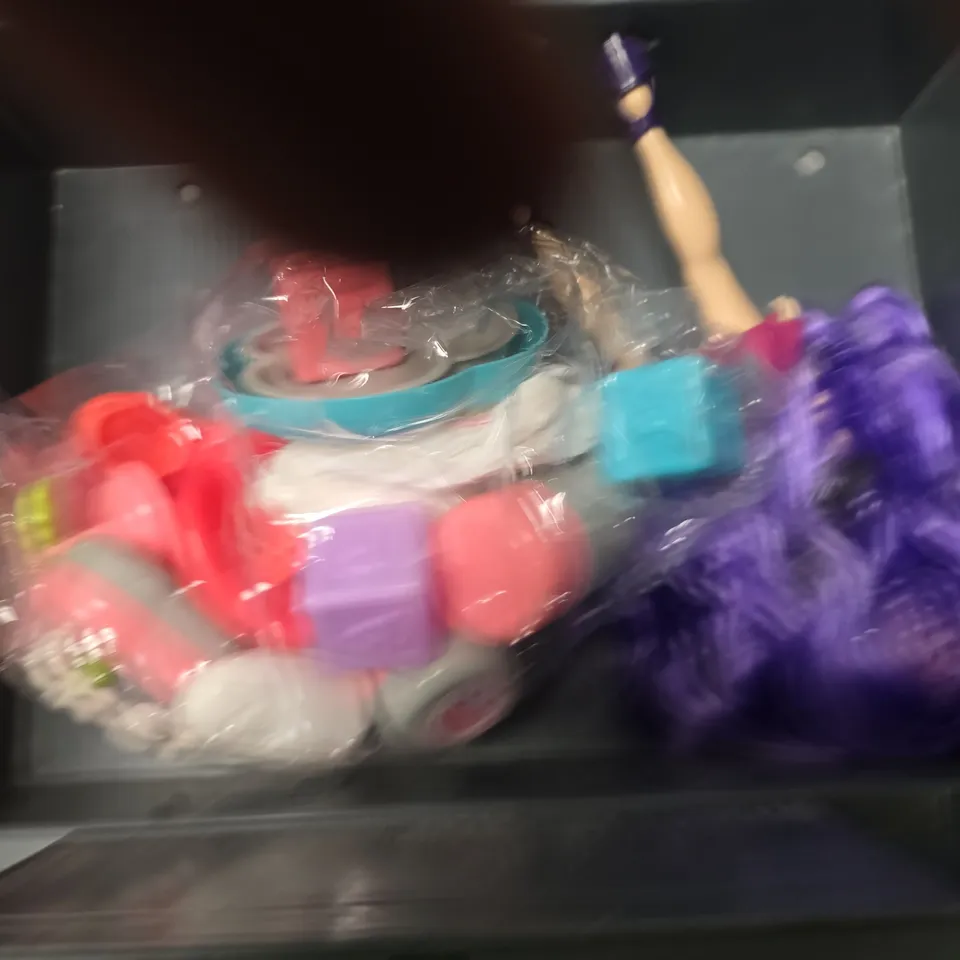 APPROXIMATELY 4 ASSORTED TOYS & GAMES TO INCLUDE - SHOCK KOOL SPEED RC , BABY DOLL ETC