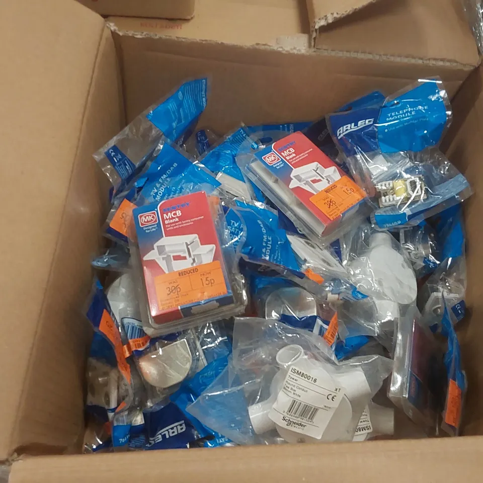 PALLET CONTAINING A VERY LARGE QUANTITY OF ASSORTED ELECTRICAL PARTS INCLUDING: TELEPHONE MODULES, TV MODULES, WIRING ACCESSORIES ECT