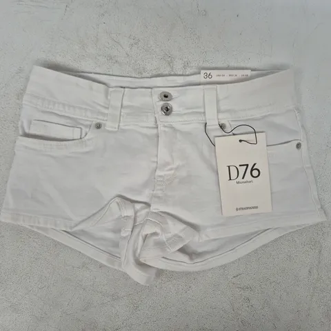 STRADIVARIUS D76 MICROSHORTS IN WHITE DENIM SIZE UK 8