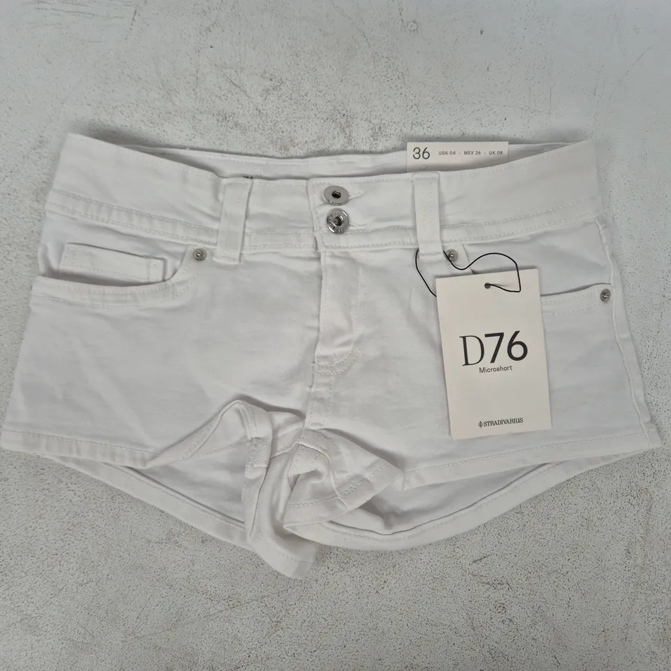 STRADIVARIUS D76 MICROSHORTS IN WHITE DENIM SIZE UK 8