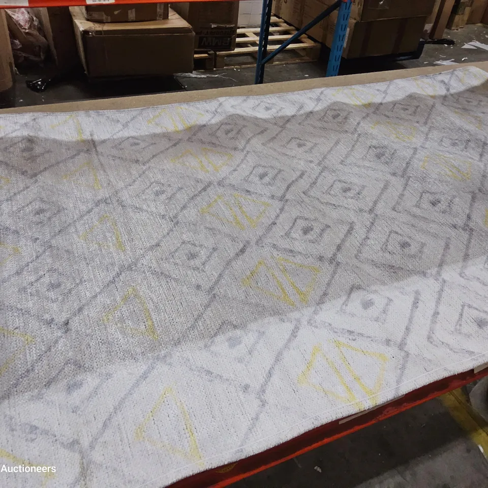 DESIGNER LAMAVOLA LINE RUG YELLOW/GREY 80 × 150