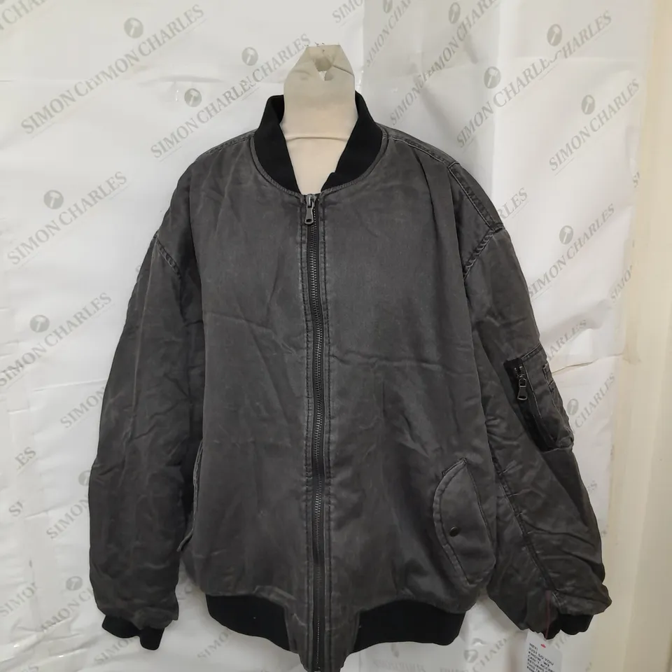 ASOS OVERSIZED PADDED BOMBER JACKED IN DARK GREY WASH SIZE M