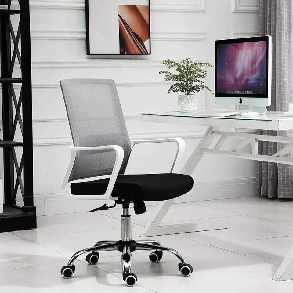 BOXED BROCK MESH DESK CHAIR